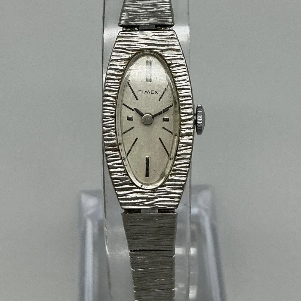 Vintage Timex Womens Watch 14mm Oval Dial Silver Tone Adj Band Manual Wind